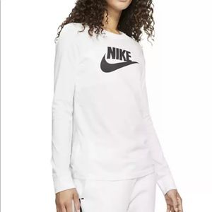 Nike Women’s Fleece Crew Sweatshirt Color Heather Light Grey Size S